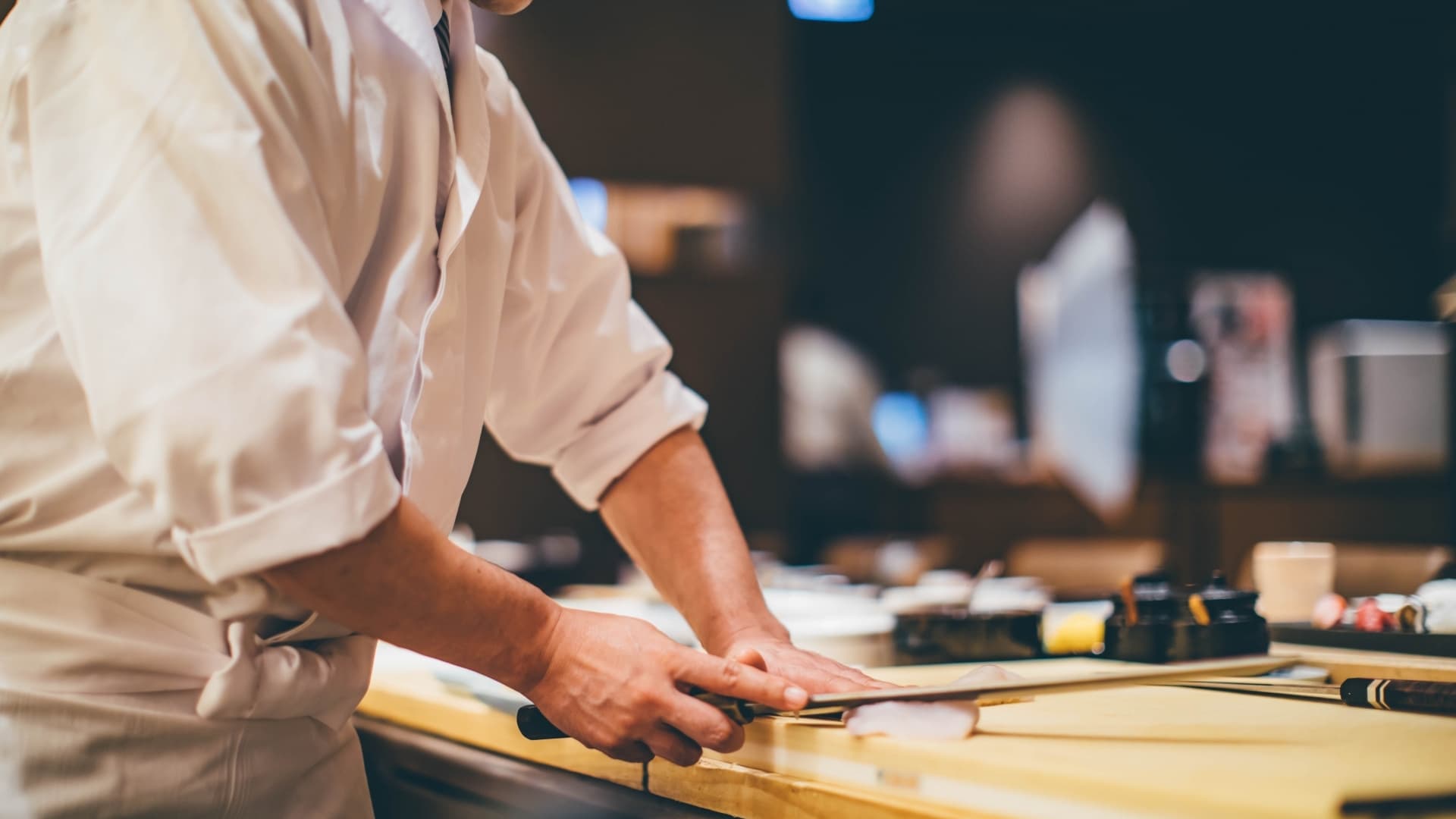 かならず発生する調理かすもどんどん投入してすぐに処理。臭いや虫が発生する前に処理できるから衛生的です。